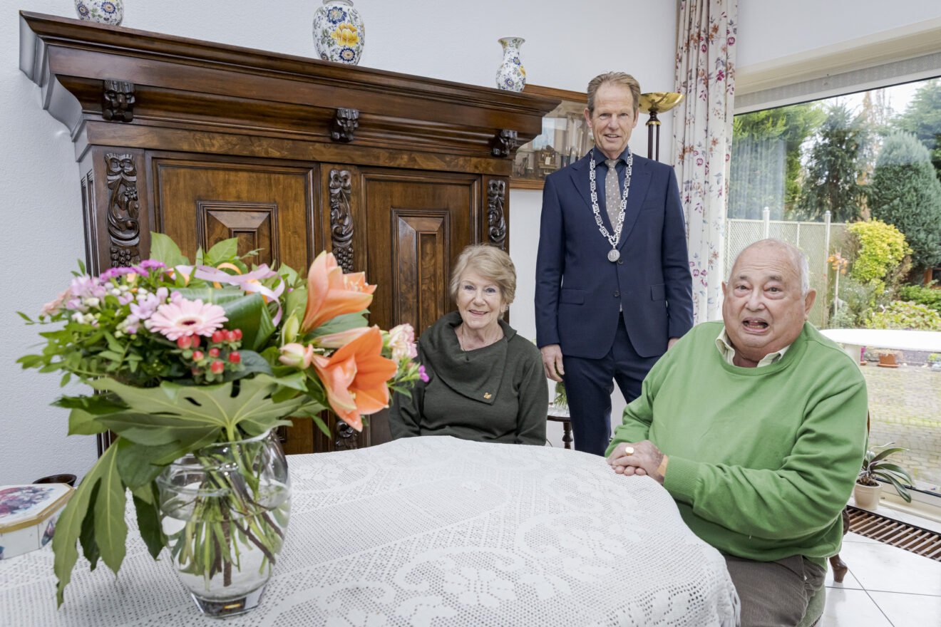 Bloemen voor diamanten huwelijk