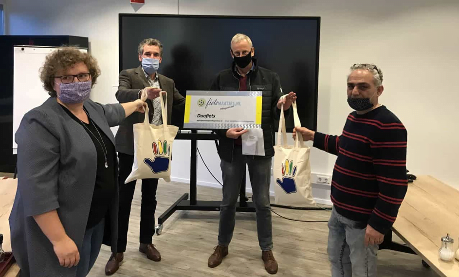 HLT Uitdaging matcht duurzame mondkapjes voor 6 stichtingen
