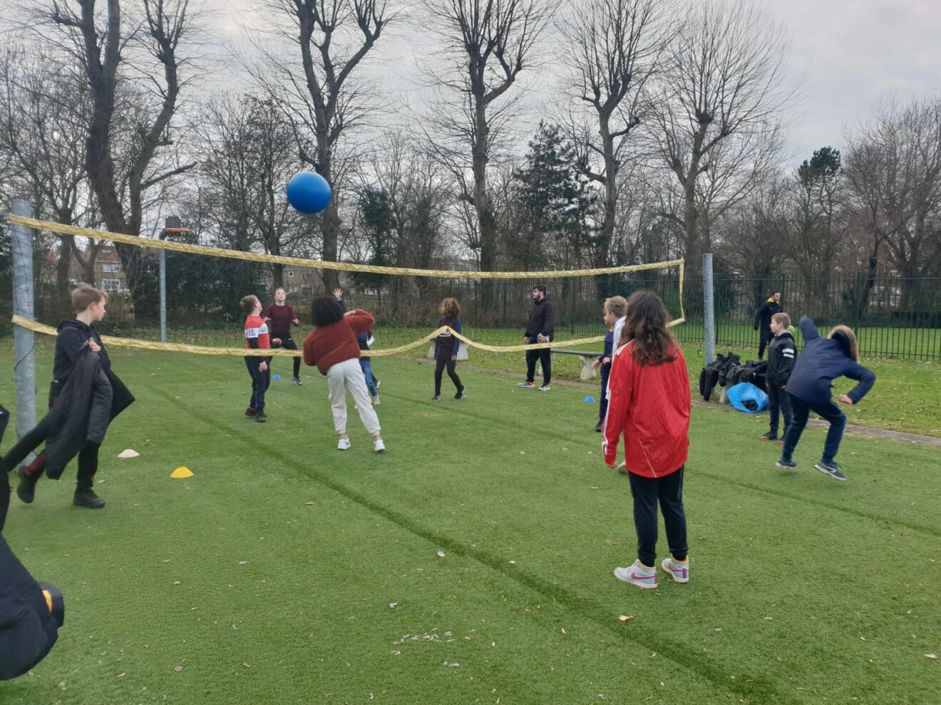 Sport & beweegactiviteiten tijdens lockdown om ‘verveelde jeugd’ tegen te gaan