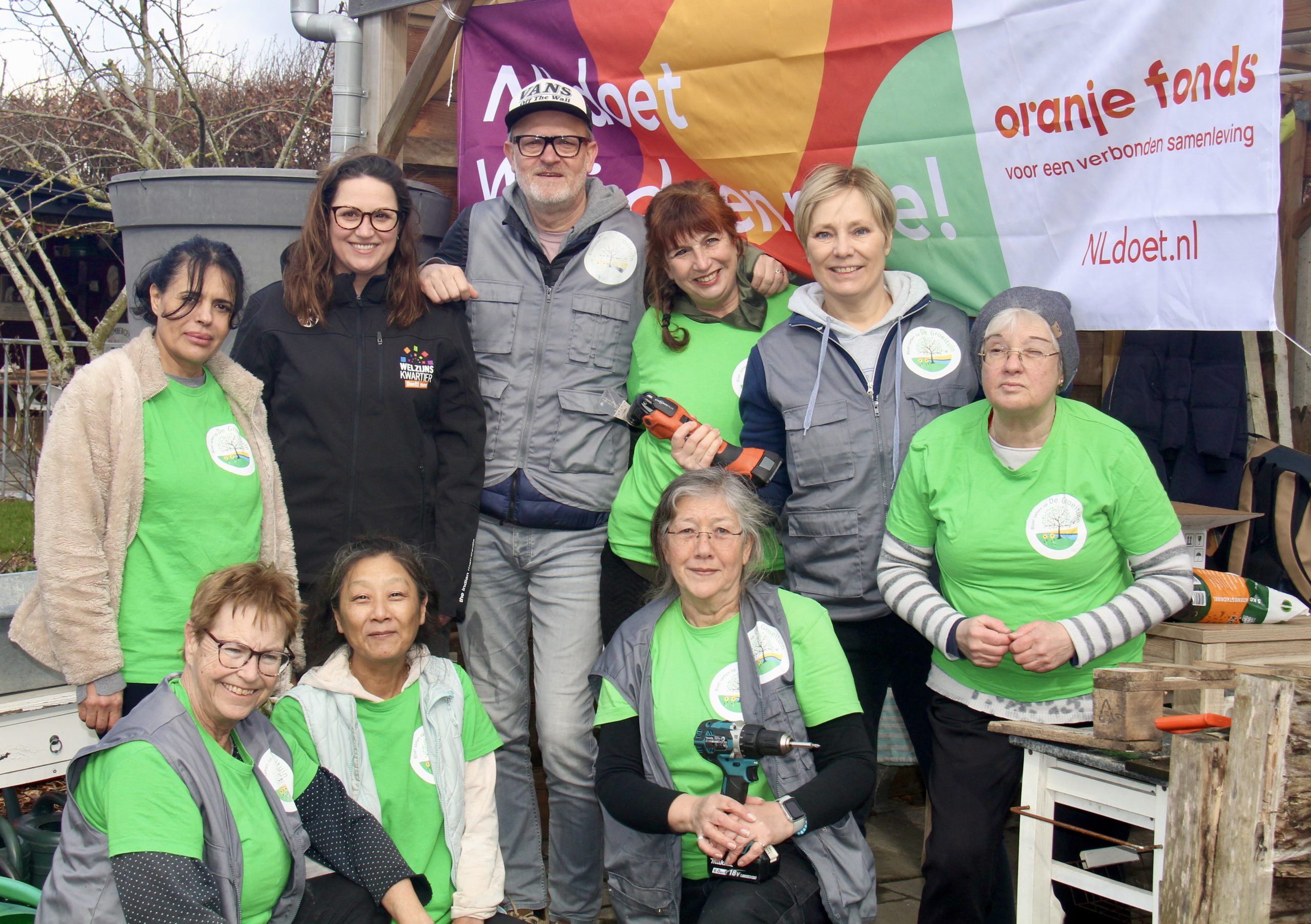 Hillegom steekt handen uit mouwen tijdens NLdoet