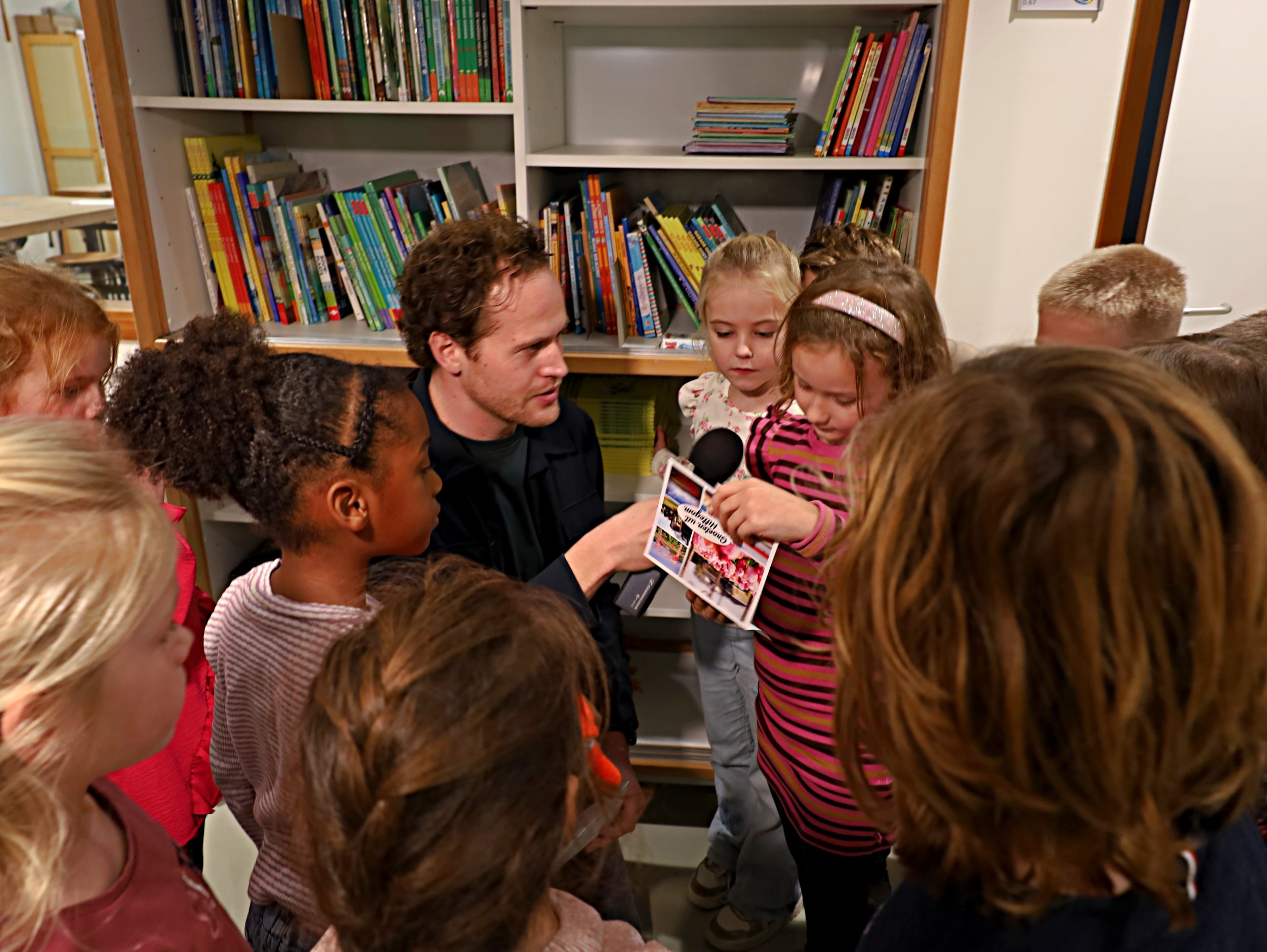 Knuffels van Lolpiet gevonden op Hillegomse basisscholen