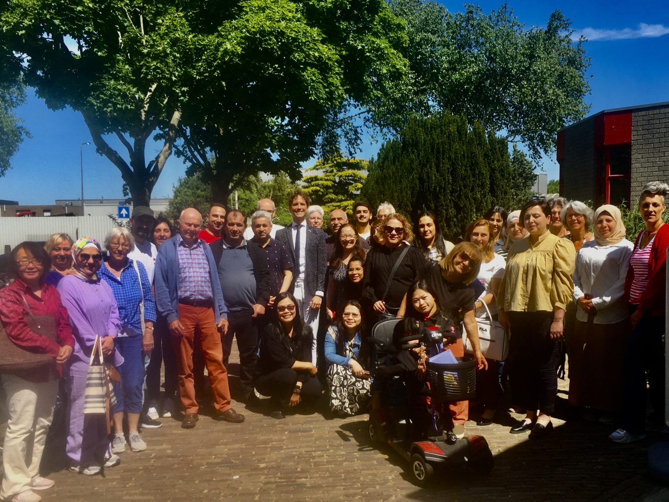 Feestelijke Taalcafé middag in de bibliotheek Hillegom