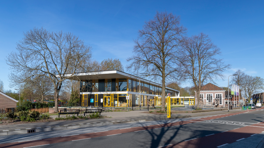 Hillegom start pilot schoolmaatschappelijk werk