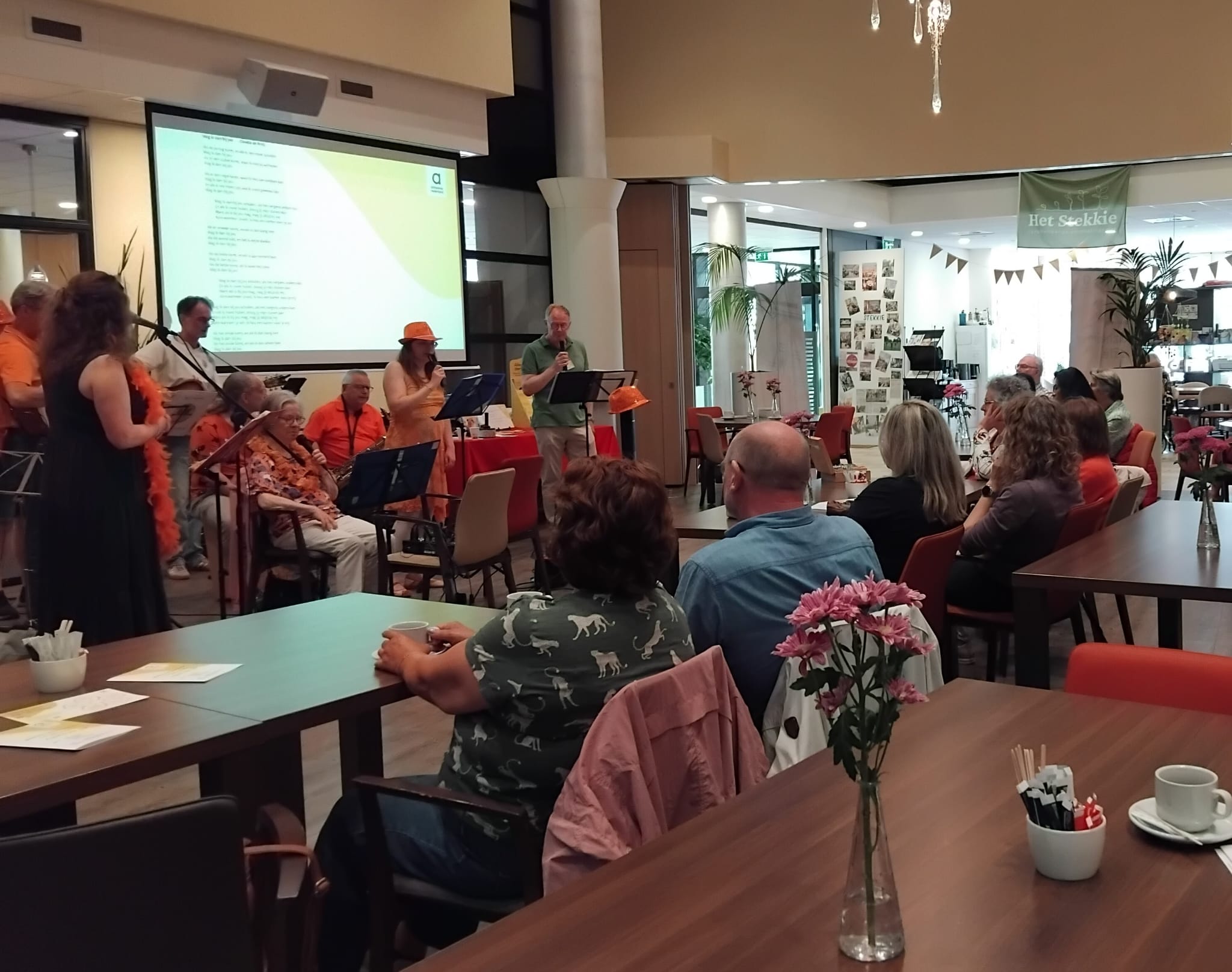 Mooie muzikale afsluiting van het seizoen Alzheimercafé Bollenstreek