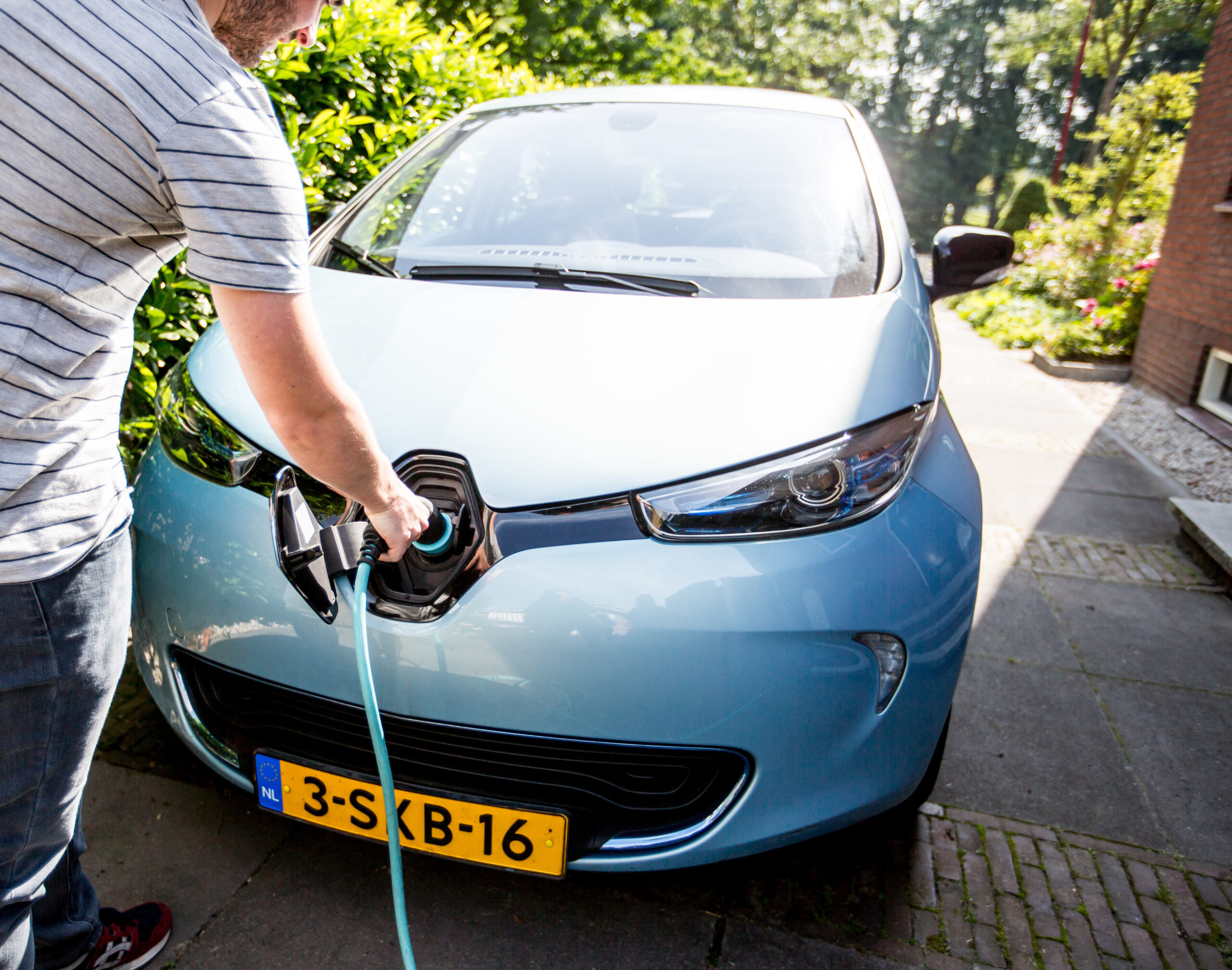 Vraag op tijd een zwaardere stroomaansluiting aan