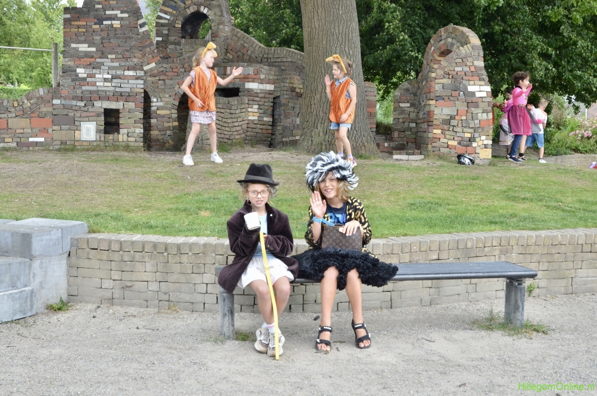 Straattheater in het Julianapark